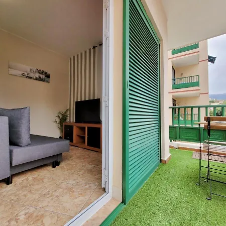 Plaza Apartment *