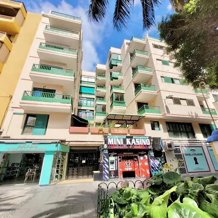 Plaza Apartment *