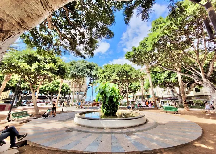 Plaza * Puerto de la Cruz (Tenerife)